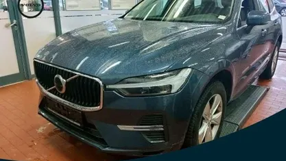 Denim blue / metallic Gebraucht 2023 Volvo XC60 Core SUV | 35.990 € (Superpreis)