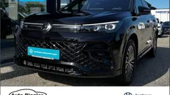 Deep black perleffekt Gebraucht 2024 VW Tiguan R-line SUV | 49.990 € (Superpreis)