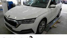 Weiss Gebraucht 2023 Skoda Octavia Style Kombi | 21.222 € (Fairer Preis)