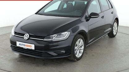 Używany VW Golf VII Trendline 110 KM (80 kW) 2018 Czarny Sedan/Limuzyna