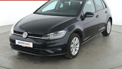 Gebraucht VW Golf VII Trendline 110 PS (80 kW) 2018 Limousine