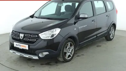 Gebraucht Dacia Lodgy Stepway 131 PS (96 kW) 2021 Schwarz Van / Kleinbus