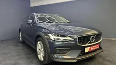 Denim blue / metallic Gebraucht 2021 Volvo V60 CC Kombi | 34.999 € (Fairer Preis)