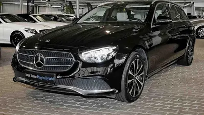 Gebraucht Mercedes E300 Avantgarde 194 PS (142 kW) 2022 Kombi