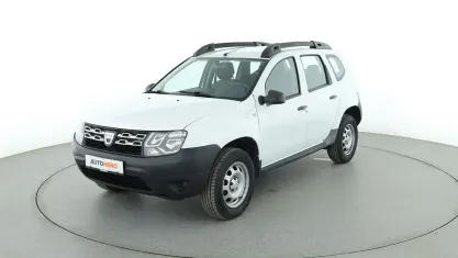 Używany Dacia Duster Ice 90 KM (66 kW) 2015 Biały SUV