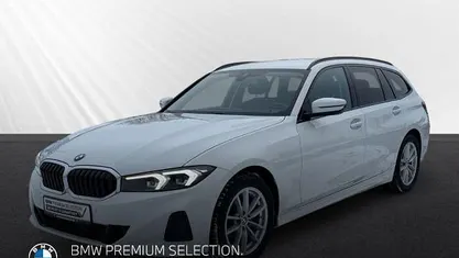 Alpinweiss iii Gebraucht 2024 BMW 320 Shadowline Kombi | 31.790 € (Superpreis)