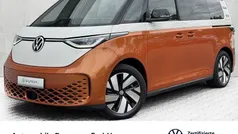 Candyweiß/energetic orange m Gebraucht 2023 VW ID. Buzz Pro Van | 42.450 € (Fairer Preis)