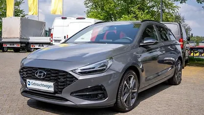 Usado Hyundai i30 Advantage 101 HP (74 kW) 2025 Cinzento Carrinha