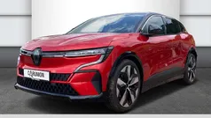 Dezirrot metallic, black pearlschwarz metallic (rot) Gebraucht 2024 Renault Mégane Techno Limousine | 34.990 € (Fairer Preis)