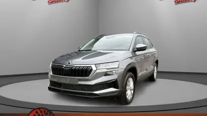 Neu Skoda Karoq Selection 150 PS (110 kW) 2026 Graphitegrau metallic SUV