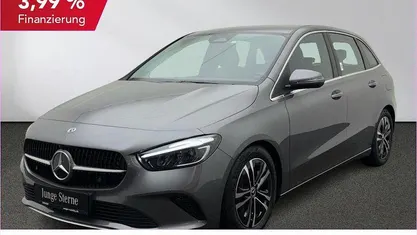 Gebraucht Mercedes B200 Advanced 163 PS (119 kW) 2025 Lack mountaingrau Van / Kleinbus