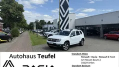 Gebraucht 2016 Dacia Duster Lauréate SUV | 7.990 € (Fairer Preis)