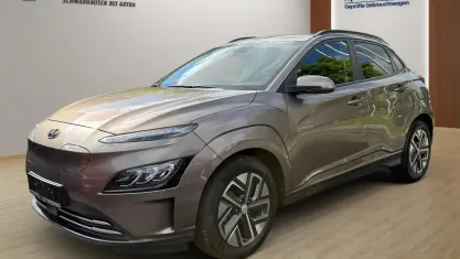 Usata Hyundai Kona Trend 150 kW (204 CV) 2022 Oro SUV