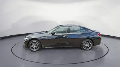 Gebraucht BMW 318 Comfort Edition 156 PS (114 kW) 2025 Schwarz Limousine
