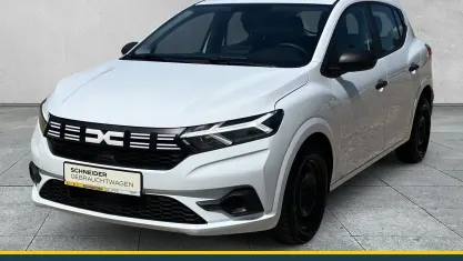 Gebraucht Dacia Sandero Essentiel 67 PS (49 kW) 2023 Arktisweiß Limousine