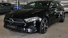 Metalliclack kosmosschwarz Gebraucht 2024 Mercedes A180 Progressive Limousine | 30.890 € (Fairer Preis)