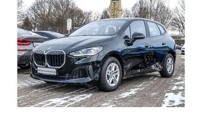 Schwarz Gebraucht 2022 BMW 218 Active Tourer Van / Kleinbus | 23.800 € (Fairer Preis)