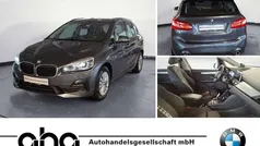 Mineralgrau metallic Gebraucht 2020 BMW 218 Advantage Van / Kleinbus | 19.930 € (Fairer Preis)