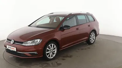 Rot Gebraucht 2019 VW Golf VII IQ Drive Kombi | 16.890 € (Fairer Preis)