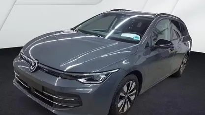 Gebraucht VW Golf VIII Life 150 PS (110 kW) 2025 Kombi