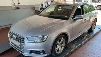 Gebraucht Audi A4 Sport 190 PS (139 kW) 2017 Silber Kombi