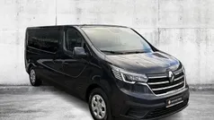 Grau Gebraucht 2024 Renault Trafic Life Van | 34.880 € (Guter Preis)