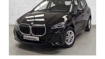 Gebraucht BMW 218 Active Tourer Sport Line 150 PS (110 kW) 2023 Schwarz Van / Kleinbus
