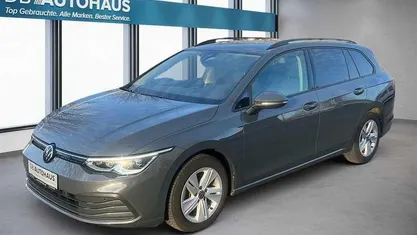 Gebraucht VW Golf VIII Life 150 PS (110 kW) 2023 Grau Kombi