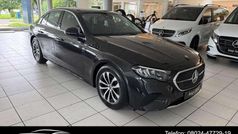 Grau Gebraucht 2024 Mercedes E220 Avantgarde Limousine | 47.850 € (Superpreis)
