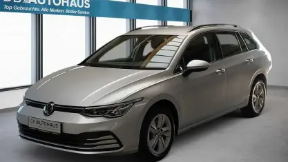 Gebraucht VW Golf VIII Life 110 PS (80 kW) 2024 Silber Kombi