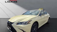 Weiß Neu 2025 Lexus ES300H Executive Line Limousine | 52.900 € (Fairer Preis)