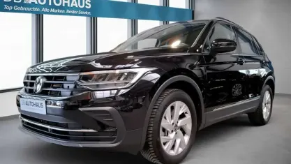 Gebraucht VW Tiguan Life 190 PS (139 kW) 2023 Schwarz SUV
