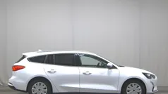 Weiss Gebraucht 2020 Ford Focus Cool & Connect Kombi | 8.480 € (Guter Preis)