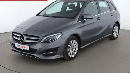 Gebraucht Mercedes B180 Style 122 PS (89 kW) 2017 Grau Kleinwagen