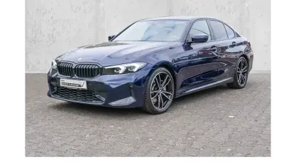Gebraucht BMW 330 M Sport 245 PS (180 kW) 2023 Blau Limousine