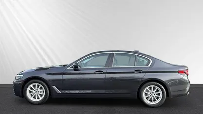 Gebraucht BMW 530 Efficient Dynamics 252 PS (185 kW) 2023 Grau Limousine