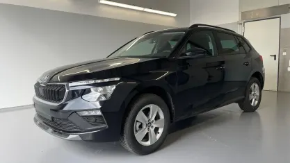 Neu Skoda Kamiq Selection 116 PS (85 kW) 2026 [1z1z] black magic metallic [1z1z] black magic metallic SUV