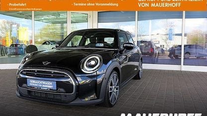 Gebraucht Mini Cooper 136 PS (100 kW) 2024 Midnight black Kleinwagen