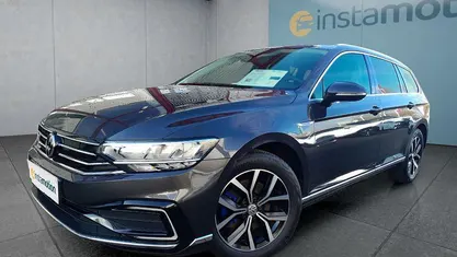 Grau Gebraucht 2020 VW Passat GTE Kombi | 23.999 € (Fairer Preis)