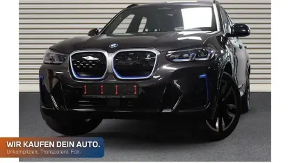 Gebraucht BMW iX3 Shadowline 210 kW (286 PS) 2023 Grau SUV