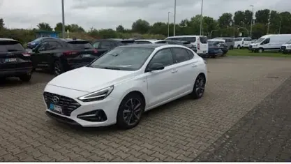 Gebraucht Hyundai i30 Edition 30+ 159 PS (116 kW) 2021 Weiß Limousine