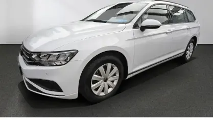 Gebraucht VW Passat Basis 150 PS (110 kW) 2024 Weiß Kombi