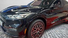 Gebraucht 2025 Ford Mustang Mach-E Premium SUV | 49.400 € (Superpreis)