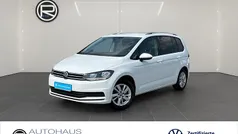 Gebraucht 2024 VW Touran Comfortline Van / Kleinbus | 33.980 € (Fairer Preis)
