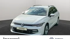 Gebraucht 2024 VW Golf VIII Life Kombi | 25.888 € (Fairer Preis)
