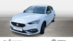 Weiß Gebraucht 2024 Seat Leon FR-Line Limousine | 27.555 € (Fairer Preis)
