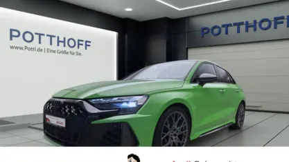 Gebraucht Audi RS3 Sportback Sport 400 PS (294 kW) 2025 Kyalamigrün Kleinwagen