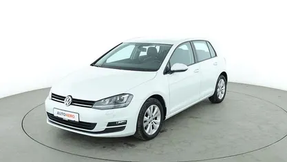 Weiß Gebraucht 2015 VW Golf Comfortline Limousine | 13.110 € (Fairer Preis)