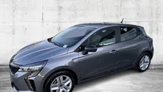 Grau Gebraucht 2024 Renault Clio V Evolution Limousine | 15.390 € (Guter Preis)