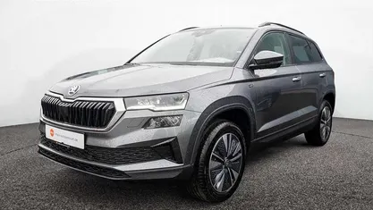 Gebraucht 2025 Skoda Karoq Drive SUV | 31.960 € (Fairer Preis)